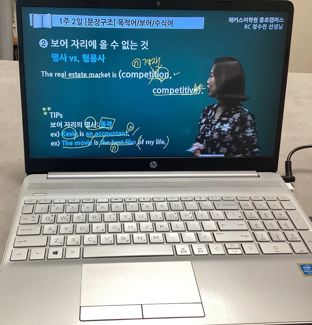 width="100%"